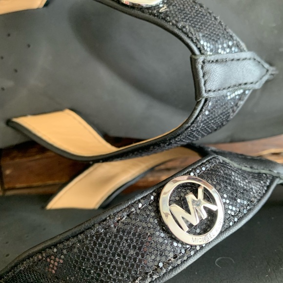 Michael Kors black glitter flip flops - Picture 6 of 7